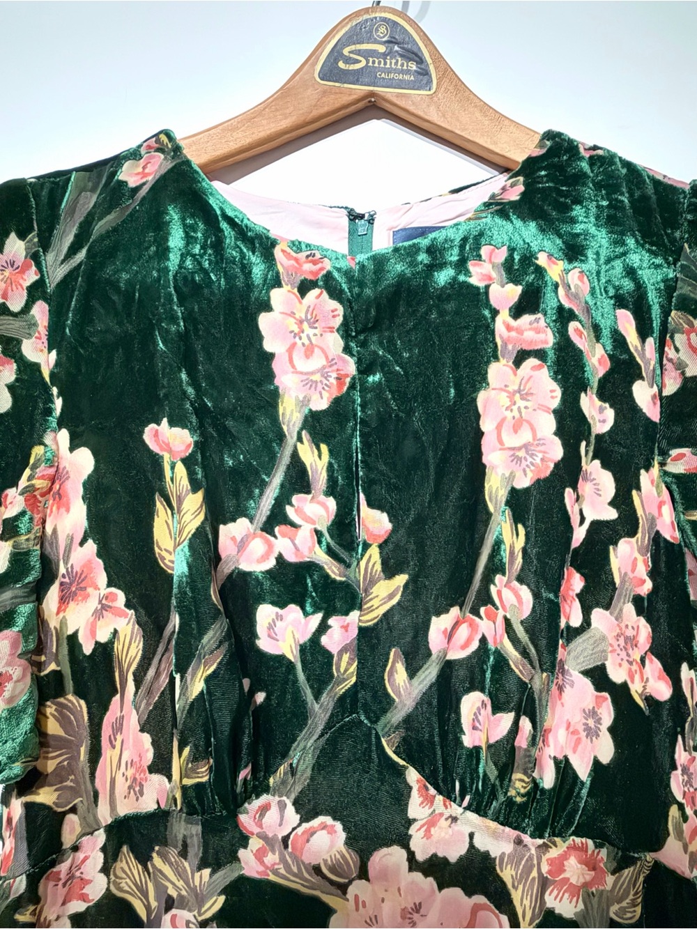 •Modcloth• Metallic Emerald Velvet Maxi Dress with Pink Floral - Picture 5 of 15